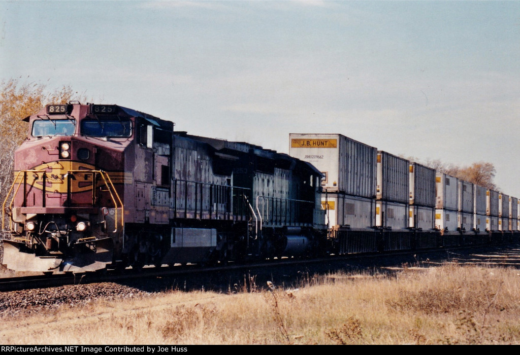 BNSF 825 East